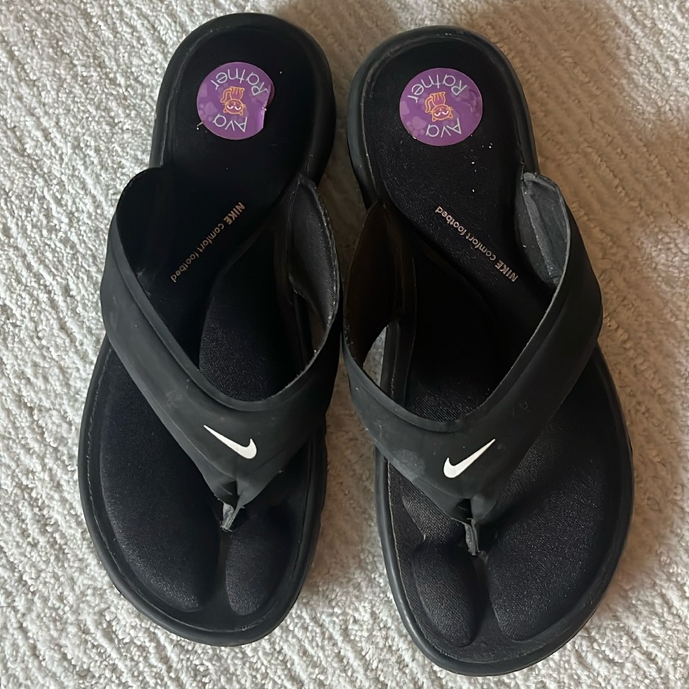 Nike flip flops